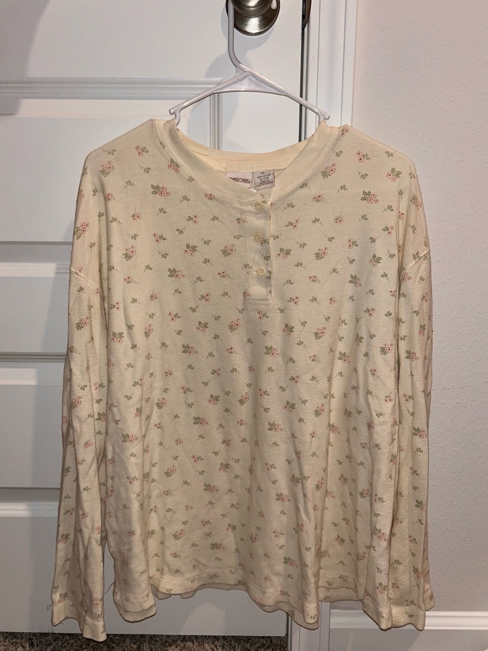 Women's Cream Floral Henley Long-Sleeve Tee